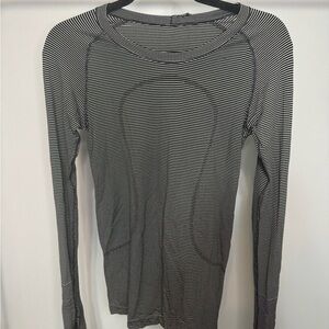 Lululemon Athletica Gray Fitted Ribbed Long Sleeve Top